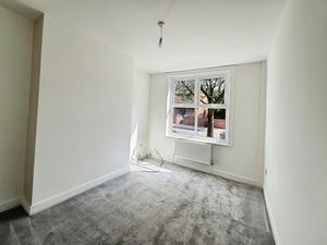 Lounge- click for photo gallery